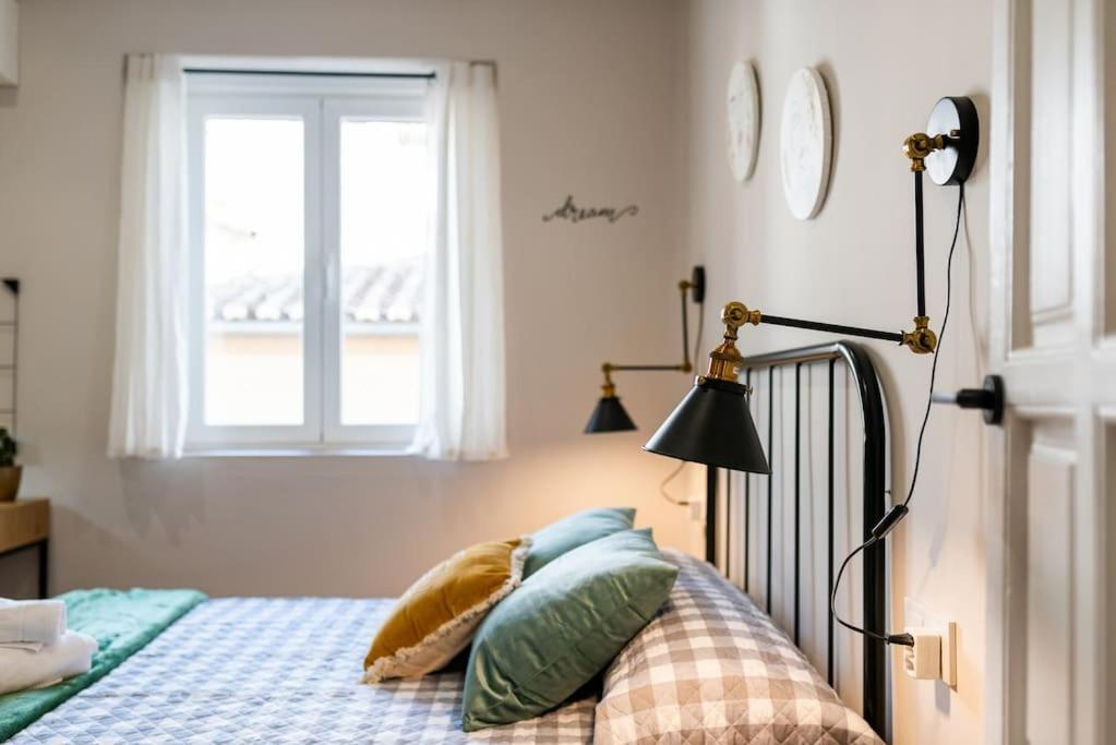 Emblematic Apartment In The Realejo Гранада Екстериор снимка