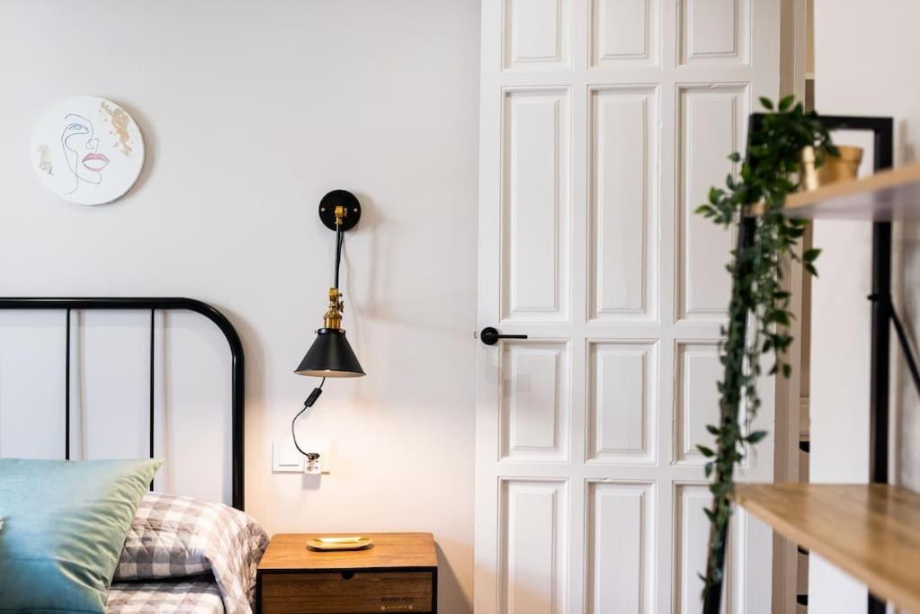 Emblematic Apartment In The Realejo Гранада Екстериор снимка